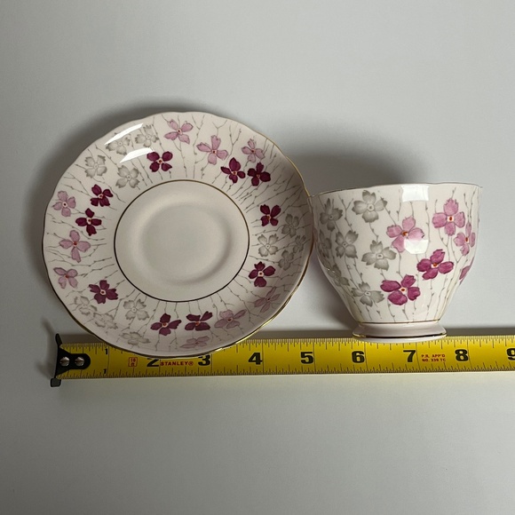Vintage Tuscan Fine Bone China Made in England Teacup and Saucer Pink Blossoms - Picture 8 of 9